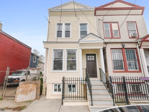 33 Emmet St, Newark City, NJ 07114