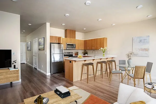 Autumn Woods Apartments — Photo 2
