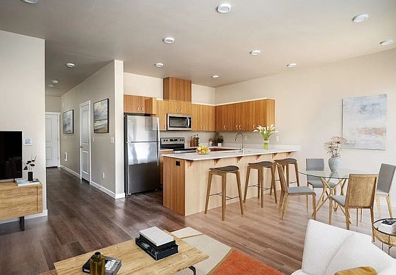 2nd image of 4624 Lancaster Dr NE #4572
