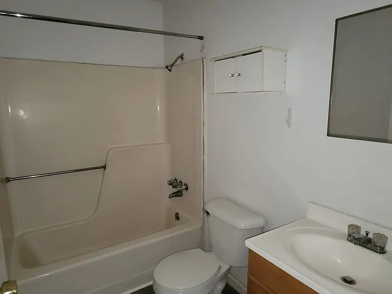 227 Franklin St — Photo 6
