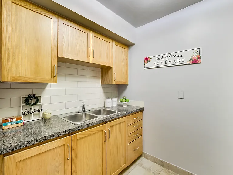 660 Briar Hill Ave #103 — Photo 14