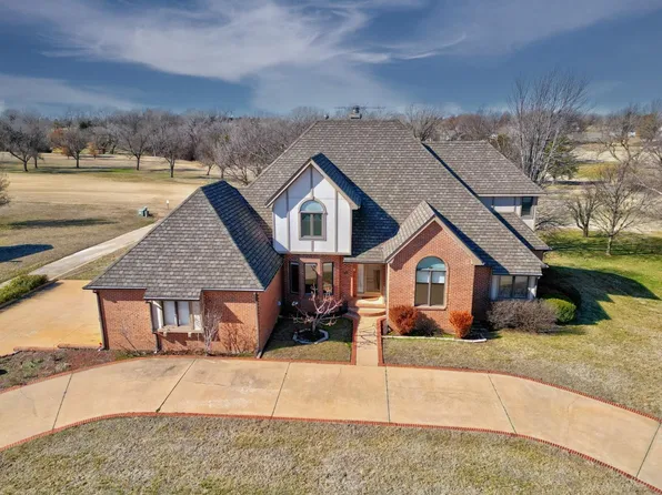 2713 Cabrillo Dr, Winfield, KS 67156