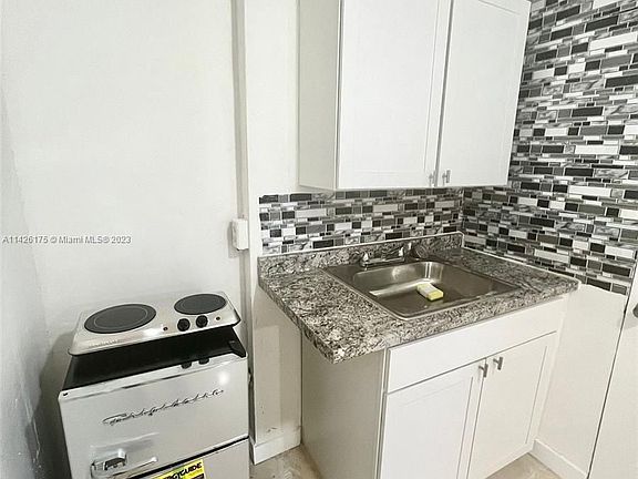 3rd image of 520 NE 171st Ter #0