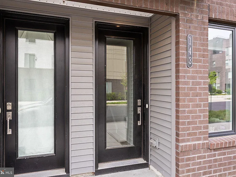 2150 Northbank Pl #143 — Photo 3