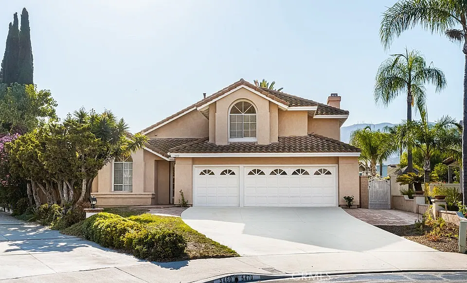 5470 Bayberry Way