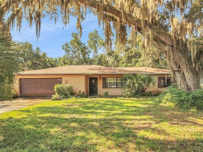 2050 Live Oak Dr, Fruitland Park, FL, 34731