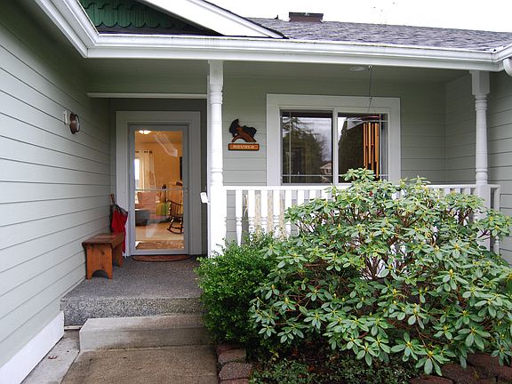 Front entry/porch