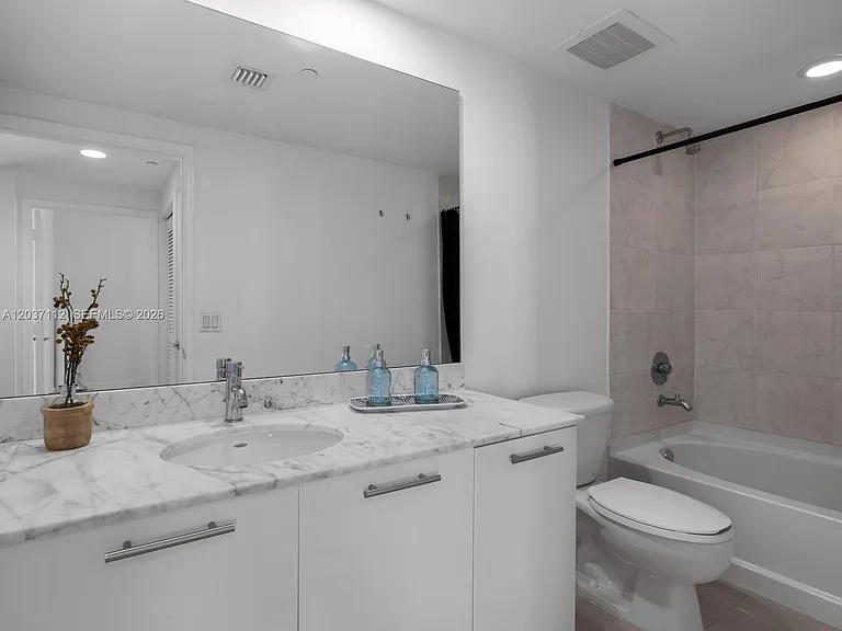 950 Brickell Bay Dr #1404 — Photo 24