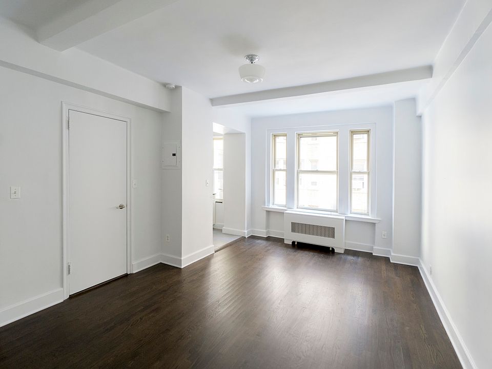 1st image of 24 5th Ave APT 1018