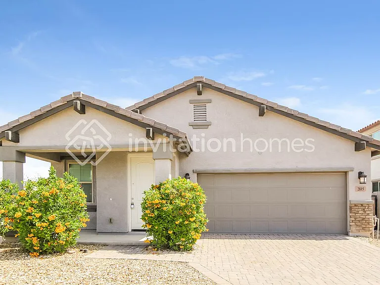 2815 S 95th Dr — Photo 1