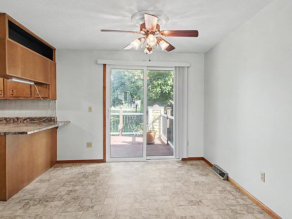 5th image of 1217 Daniel Ct