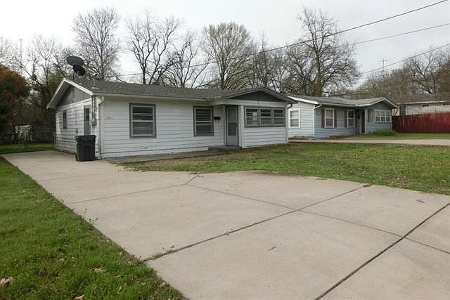 1st image of 2821 W 5th Ave