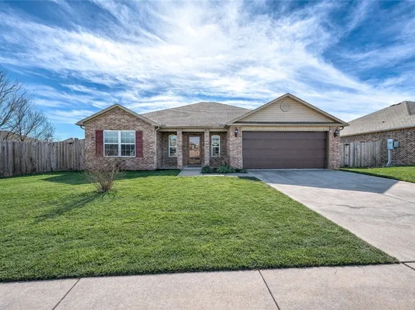2303 Elmwood Ave, Lowell, AR 72745