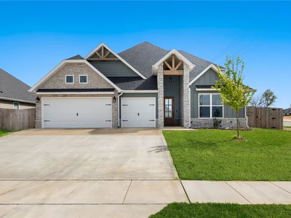 1271 Silver Maple St, Centerton, AR 72719