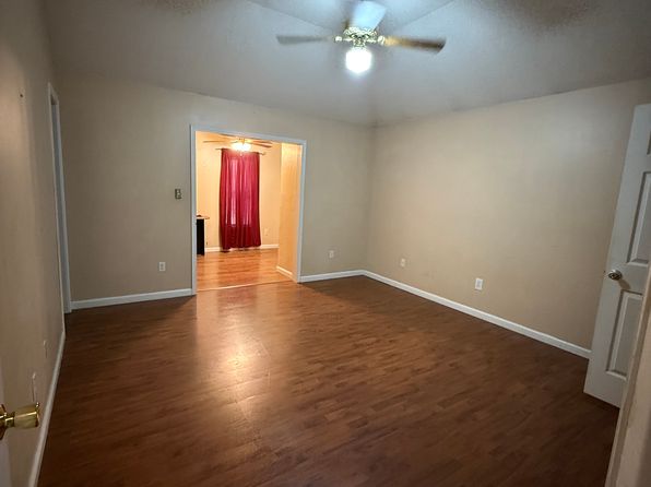 2169 Estate Cir