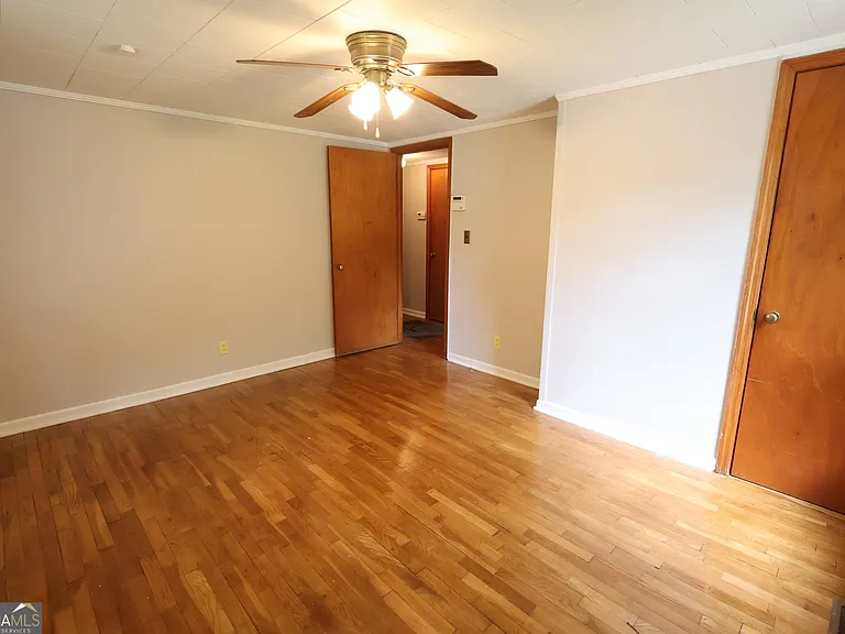 140 Bell Ave SE — Photo 16