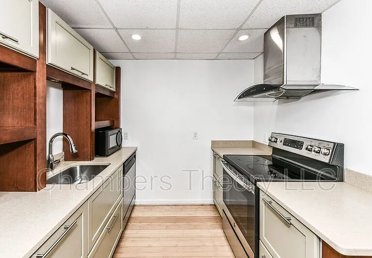1750 T St NW #A — Photo 2