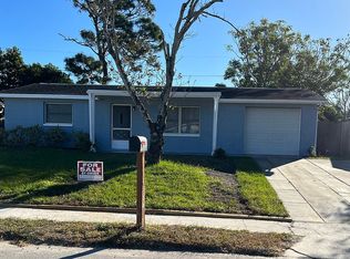 1432 Honor Dr, Holiday, FL 34690