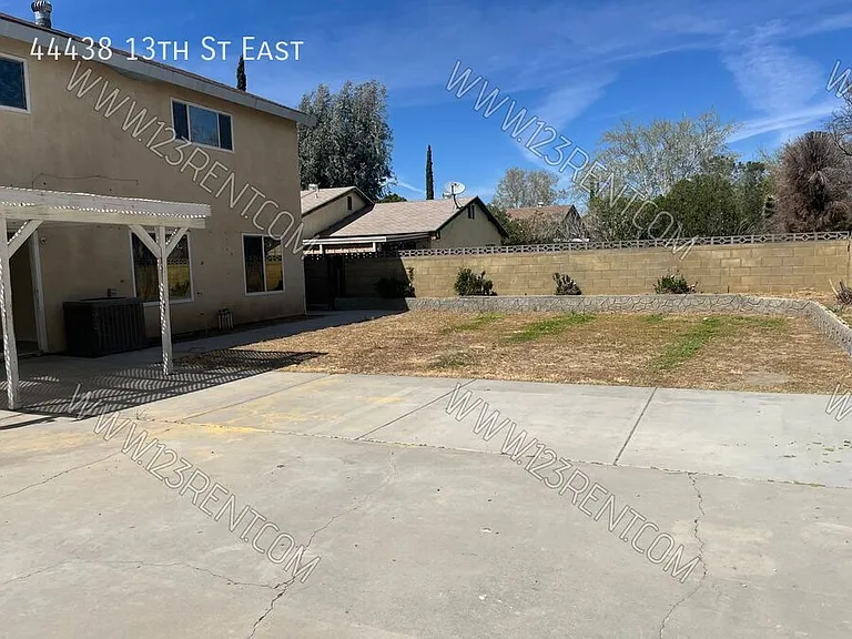 44438 13th St E — Photo 32