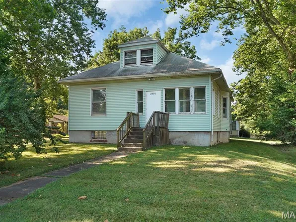 2801 Brown St, Alton, IL 62002