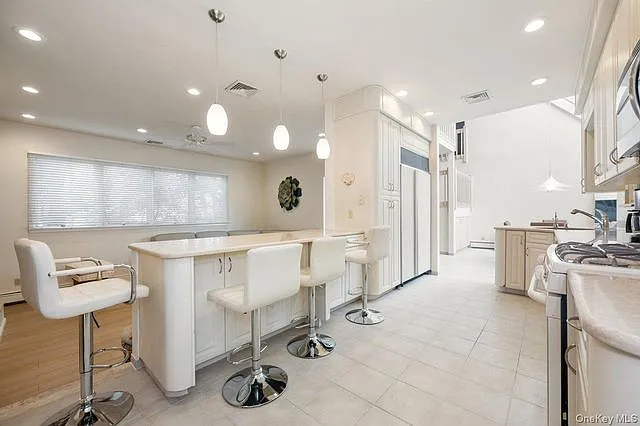 40 Cayuga Ave — Photo 6