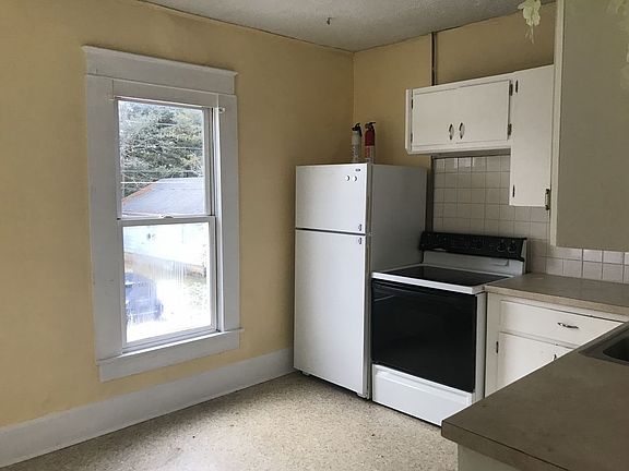4th image of 907 1/2 W Gambier St