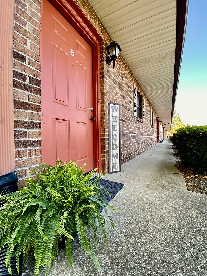 393 Gibson Ln — Photo 4
