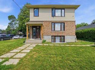 1187 Kingston Ave #1, Ottawa, ON K1Z 8K5