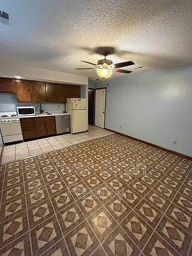 425 W Lawrence Ave #2 Photo 1