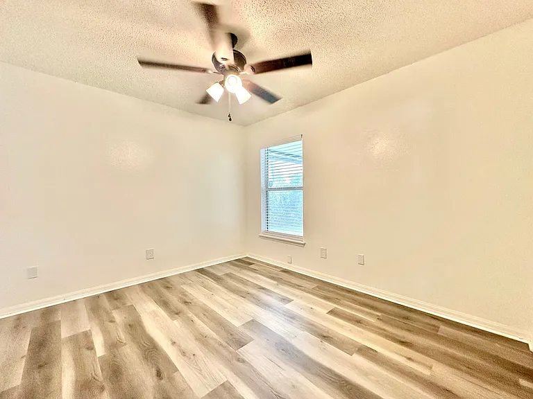 2871 Lockwood Blvd — Photo 18