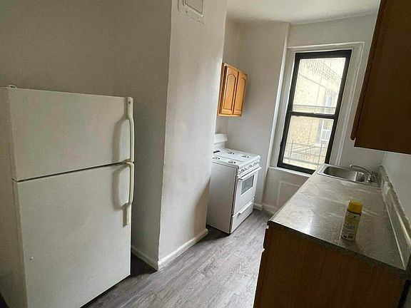 4th image of 615 W 150th St APT 6