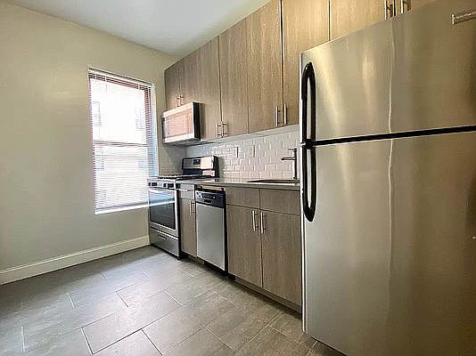 1st image of 105 W 137th St #5