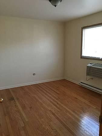 2nd image of 5023 Columbus Dr APT B