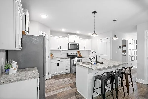 425 Woodtrace Dr — Photo 11