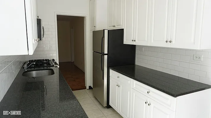 Rented by Citi Habitats | media 22