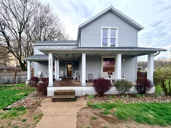 208 S Church St, Coloma, MI 49038