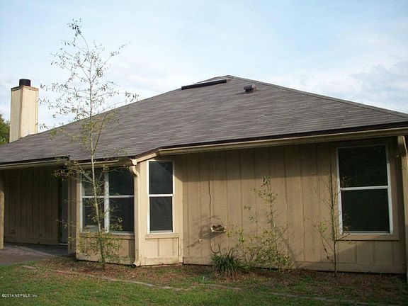 3rd image of 8594 Wyndhurst Dr