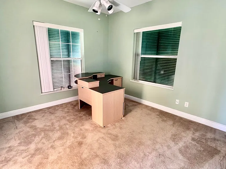 510 SW South Carolina Dr — Photo 10