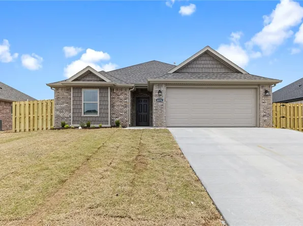 1100 Calla Lily Ave, Lowell, AR 72745