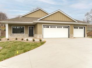 621 Johnson Pl, Onalaska, WI 54650
