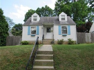 2906 W Washington St, Allentown, PA 18104