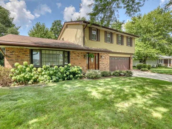 7645 South Mission DRIVE, Franklin, WI 53132