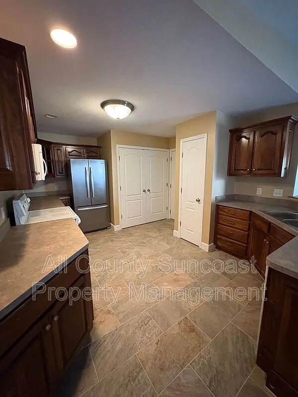 3 bed, 2.0 bath, $1,850 — Photo 3