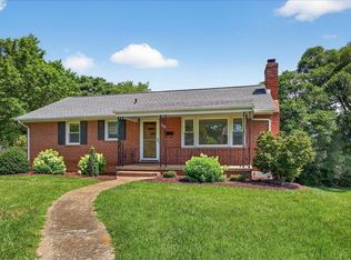 2421 Mount Vernon St, Waynesboro, VA 22980