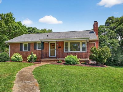 2421 Mount Vernon St, Waynesboro, VA, 22980