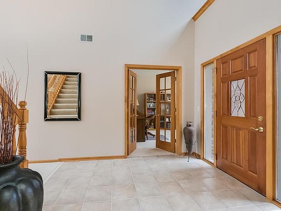 5th image of 21985 Woodbine St NW