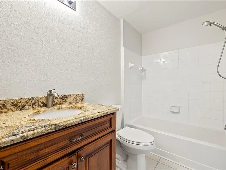 6401 Aragon Way #204 — Photo 20