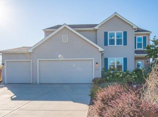 353 Maple Grove Ter, Slinger, WI 53086