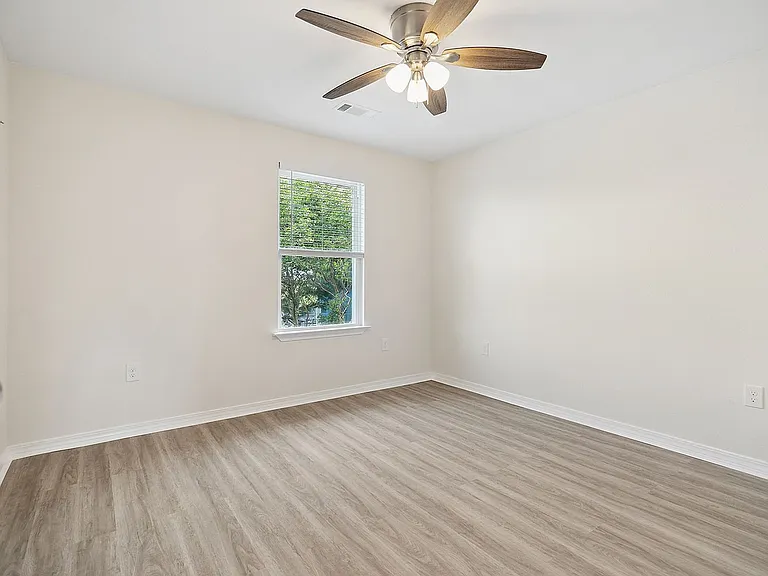 4766 Pontchartrain Dr — Photo 28