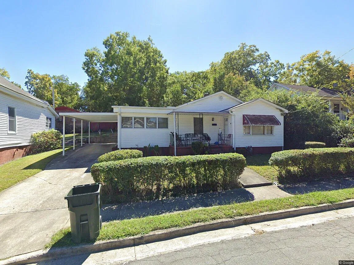 3 bed, 1250 sqft, $1,500 — Photo 1